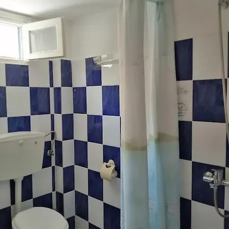 Rodon Agia Kyriaki 2 Bedroom In Spilia Leros *